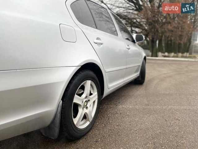 Сірий Шкода Октавія, об'ємом двигуна 1.6 л та пробігом 212 тис. км за 6950 $, фото 9 на Automoto.ua