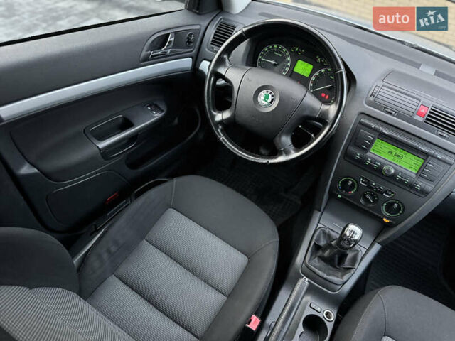 Серый Шкода Октавия, объемом двигателя 1.6 л и пробегом 164 тыс. км за 6400 $, фото 12 на Automoto.ua