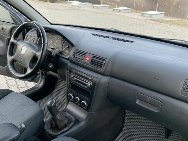 Сірий Шкода Октавія, об'ємом двигуна 1.6 л та пробігом 275 тис. км за 5750 $, фото 15 на Automoto.ua