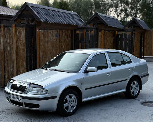 Серый Шкода Октавия, объемом двигателя 1.6 л и пробегом 208 тыс. км за 5900 $, фото 1 на Automoto.ua