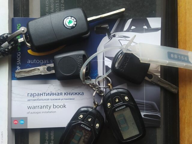 Сірий Шкода Октавія, об'ємом двигуна 1 л та пробігом 242 тис. км за 6200 $, фото 10 на Automoto.ua