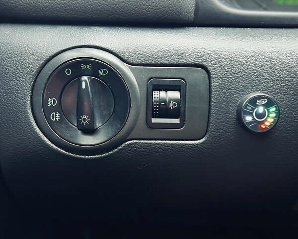 Серый Шкода Октавия, объемом двигателя 1.6 л и пробегом 150 тыс. км за 5100 $, фото 6 на Automoto.ua