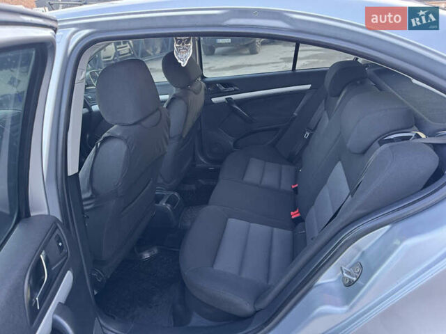 Сірий Шкода Октавія, об'ємом двигуна 1.6 л та пробігом 252 тис. км за 5150 $, фото 13 на Automoto.ua