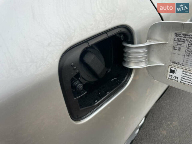 Сірий Шкода Октавія, об'ємом двигуна 1.6 л та пробігом 233 тис. км за 6359 $, фото 72 на Automoto.ua