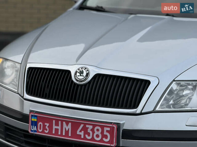 Серый Шкода Октавия, объемом двигателя 1.6 л и пробегом 164 тыс. км за 6400 $, фото 3 на Automoto.ua