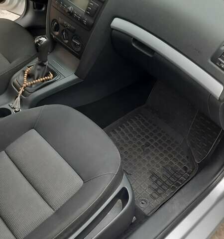 Серый Шкода Октавия, объемом двигателя 1.6 л и пробегом 189 тыс. км за 6800 $, фото 12 на Automoto.ua