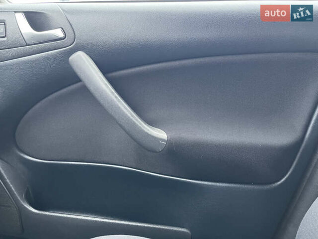 Сірий Шкода Октавія, об'ємом двигуна 1.6 л та пробігом 238 тис. км за 5999 $, фото 15 на Automoto.ua