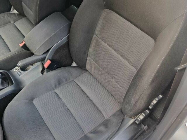 Серый Шкода Октавия, объемом двигателя 2 л и пробегом 188 тыс. км за 5700 $, фото 12 на Automoto.ua