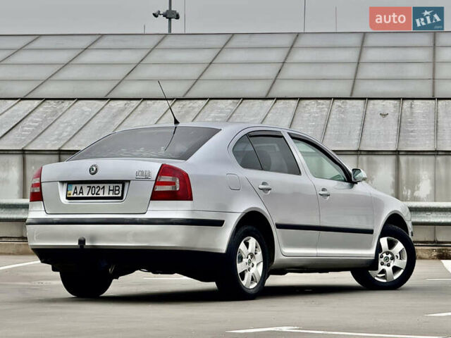 Сірий Шкода Октавія, об'ємом двигуна 2 л та пробігом 246 тис. км за 5999 $, фото 15 на Automoto.ua