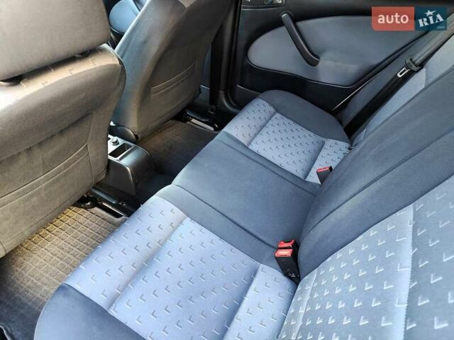 Сірий Шкода Октавія, об'ємом двигуна 1.6 л та пробігом 282 тис. км за 4490 $, фото 44 на Automoto.ua