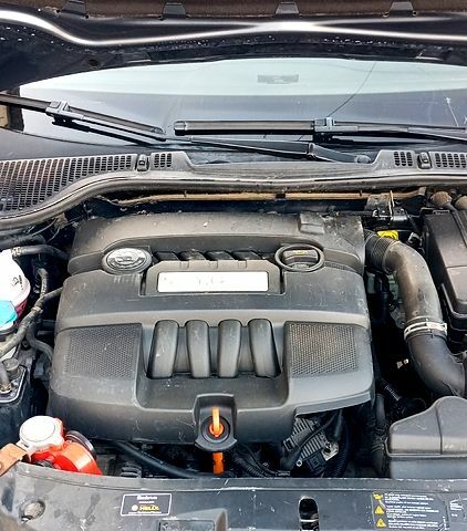 Сірий Шкода Октавія, об'ємом двигуна 1.6 л та пробігом 240 тис. км за 4228 $, фото 1 на Automoto.ua