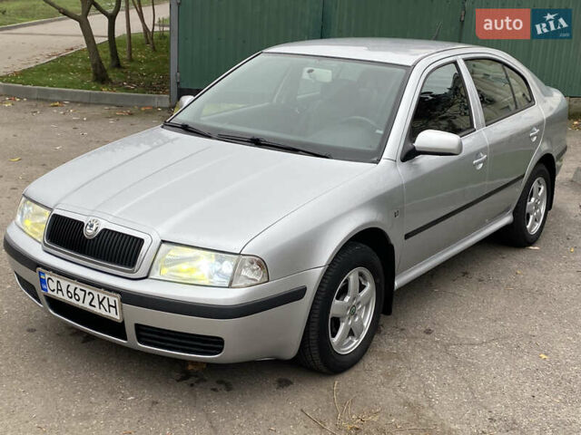 Серый Шкода Октавия, объемом двигателя 1.6 л и пробегом 275 тыс. км за 5500 $, фото 5 на Automoto.ua