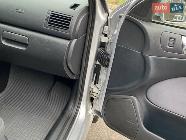 Серый Шкода Октавия, объемом двигателя 1.6 л и пробегом 275 тыс. км за 5500 $, фото 29 на Automoto.ua