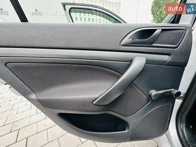 Шкода Октавия 2008 в Черкассах на Automoto.ua Серый Шкода Октавия, объемом двигателя 1.6 л и пробегом 251 тыс. км за 7200 $, фото 4 на Automoto.ua