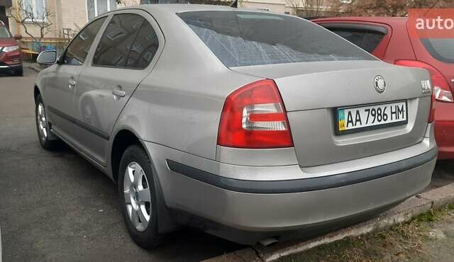 Серый Шкода Октавия, объемом двигателя 1.6 л и пробегом 247 тыс. км за 4750 $, фото 4 на Automoto.ua