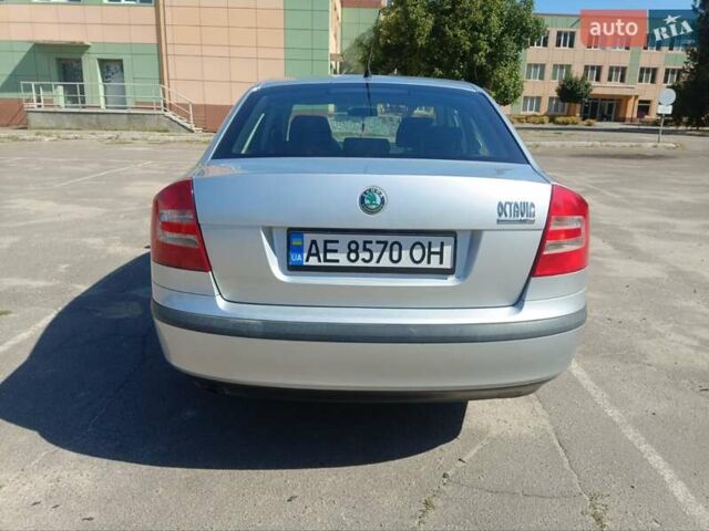 Серый Шкода Октавия, объемом двигателя 1.6 л и пробегом 160 тыс. км за 8200 $, фото 3 на Automoto.ua