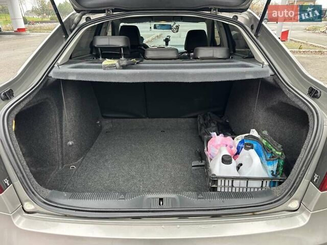 Сірий Шкода Октавія, об'ємом двигуна 1.6 л та пробігом 162 тис. км за 7000 $, фото 3 на Automoto.ua