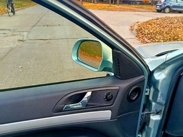 Серый Шкода Октавия, объемом двигателя 1.6 л и пробегом 230 тыс. км за 7800 $, фото 6 на Automoto.ua