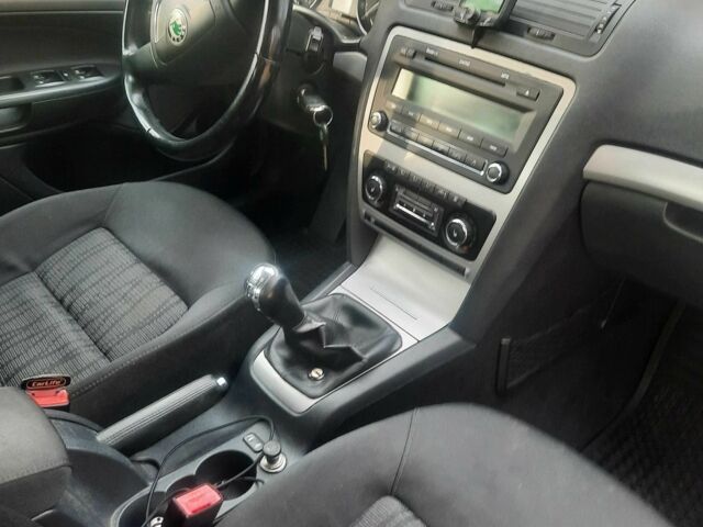 Сірий Шкода Октавія, об'ємом двигуна 1.4 л та пробігом 257 тис. км за 6500 $, фото 7 на Automoto.ua