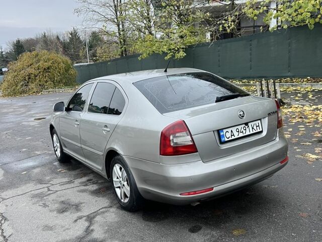 Серый Шкода Октавия, объемом двигателя 1.6 л и пробегом 210 тыс. км за 6099 $, фото 2 на Automoto.ua