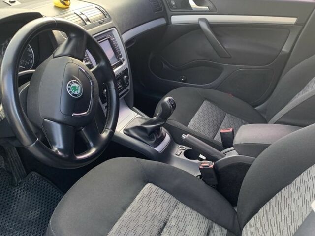 Сірий Шкода Октавія, об'ємом двигуна 1.6 л та пробігом 207 тис. км за 7000 $, фото 2 на Automoto.ua