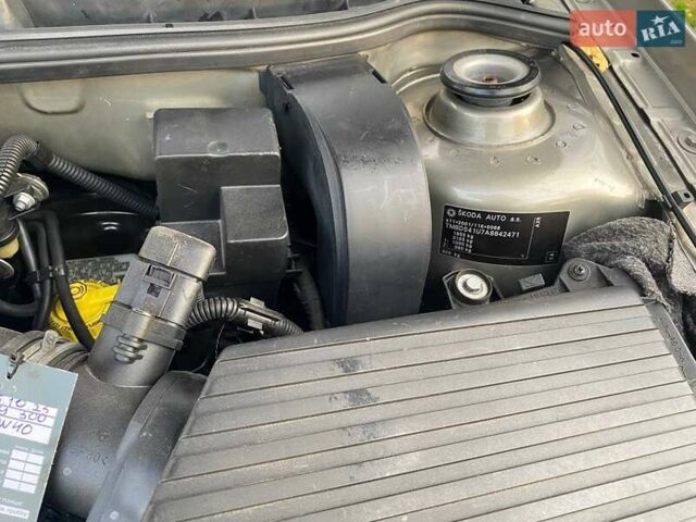 Шкода Октавія 2009 у Белой Церкве на Automoto.ua Сірий Шкода Октавія, об'ємом двигуна 1.9 л та пробігом 209 тис. км за 6800 $, фото 8 на Automoto.ua