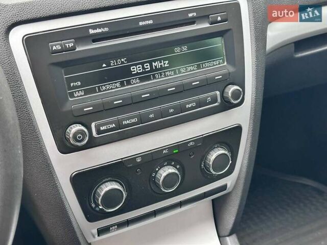 Сірий Шкода Октавія, об'ємом двигуна 1.6 л та пробігом 222 тис. км за 8300 $, фото 13 на Automoto.ua