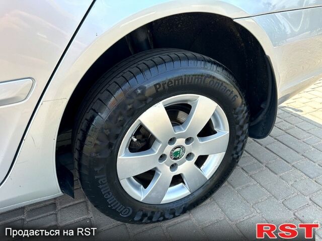 Сірий Шкода Октавія, об'ємом двигуна 1.6 л та пробігом 175 тис. км за 8900 $, фото 3 на Automoto.ua
