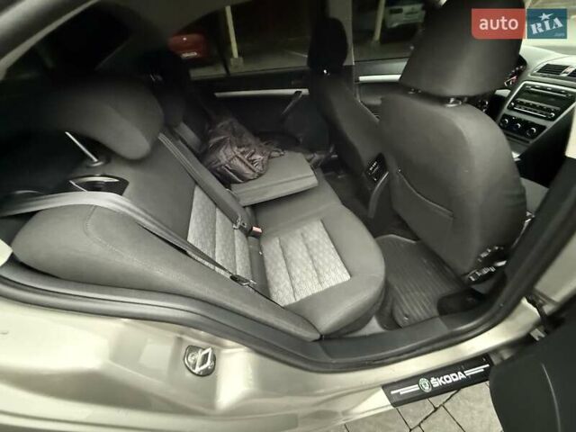 Сірий Шкода Октавія, об'ємом двигуна 1.4 л та пробігом 200 тис. км за 7300 $, фото 27 на Automoto.ua
