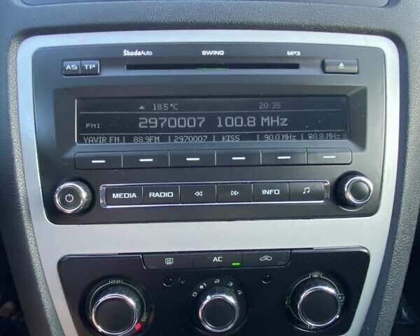 Серый Шкода Октавия, объемом двигателя 2 л и пробегом 265 тыс. км за 7500 $, фото 6 на Automoto.ua