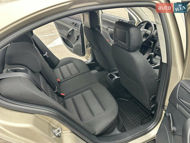 Серый Шкода Октавия, объемом двигателя 1.6 л и пробегом 159 тыс. км за 7499 $, фото 52 на Automoto.ua