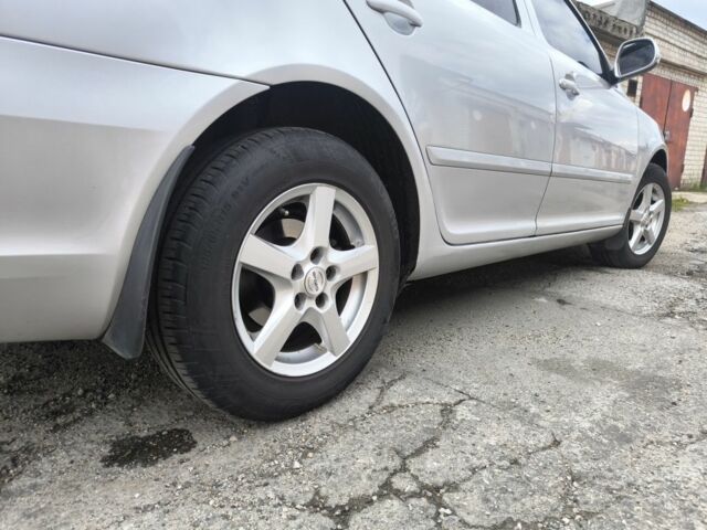 Серый Шкода Октавия, объемом двигателя 1.6 л и пробегом 170 тыс. км за 6800 $, фото 4 на Automoto.ua