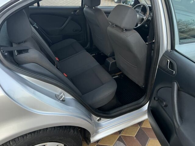 Шкода Октавия 2009 в Знаменке на Automoto.ua Серый Шкода Октавия, объемом двигателя 1.6 л и пробегом 186 тыс. км за 5500 $, фото 13 на Automoto.ua