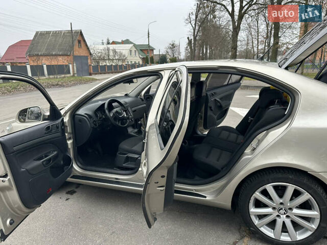 Серый Шкода Октавия, объемом двигателя 1.6 л и пробегом 159 тыс. км за 7499 $, фото 63 на Automoto.ua