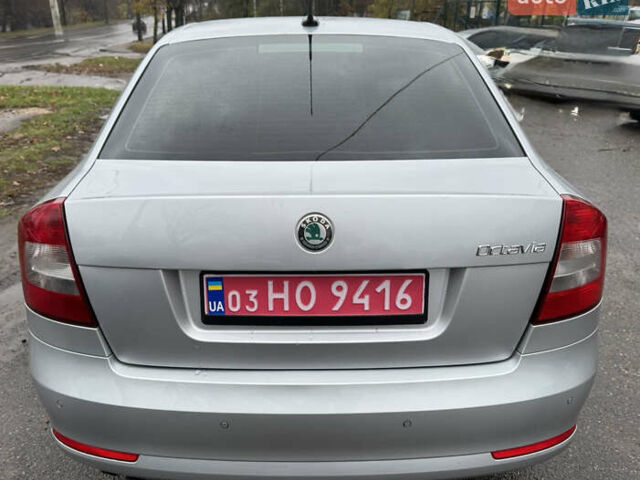 Серый Шкода Октавия, объемом двигателя 1.8 л и пробегом 228 тыс. км за 8950 $, фото 5 на Automoto.ua
