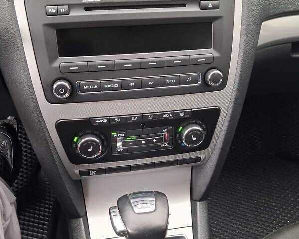 Сірий Шкода Октавія, об'ємом двигуна 1.8 л та пробігом 162 тис. км за 9300 $, фото 20 на Automoto.ua