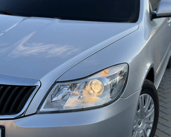 Серый Шкода Октавия, объемом двигателя 1.8 л и пробегом 260 тыс. км за 8999 $, фото 14 на Automoto.ua