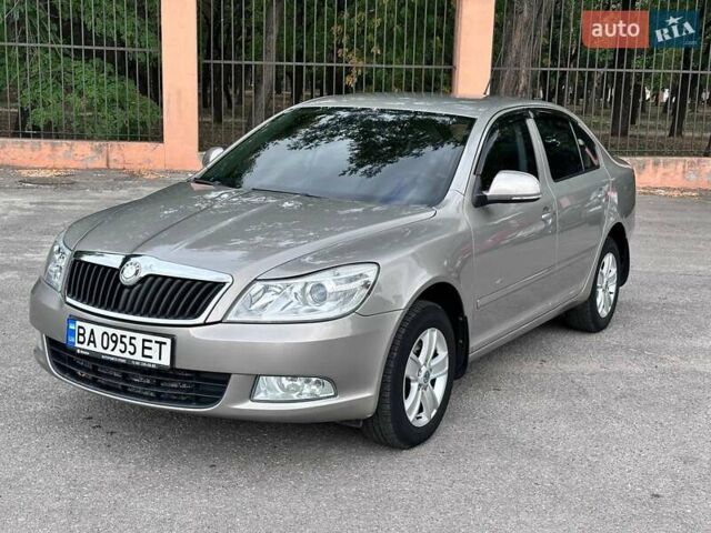 Сірий Шкода Октавія, об'ємом двигуна 1.6 л та пробігом 222 тис. км за 8300 $, фото 5 на Automoto.ua