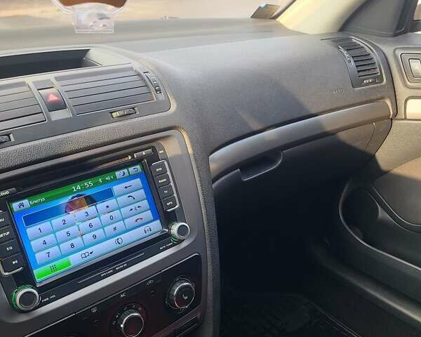 Сірий Шкода Октавія, об'ємом двигуна 1.6 л та пробігом 158 тис. км за 6500 $, фото 6 на Automoto.ua