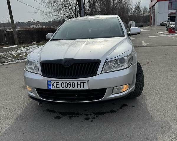 Сірий Шкода Октавія, об'ємом двигуна 1.8 л та пробігом 223 тис. км за 7950 $, фото 5 на Automoto.ua