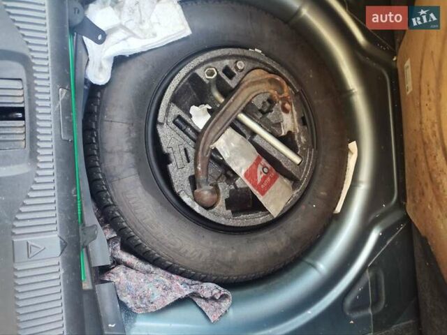 Серый Шкода Октавия, объемом двигателя 1.6 л и пробегом 237 тыс. км за 5500 $, фото 11 на Automoto.ua