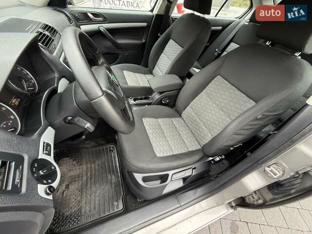Шкода Октавия 2009 в Хусте на Automoto.ua Серый Шкода Октавия, объемом двигателя 1.4 л и пробегом 200 тыс. км за 6199 $, фото 40 на Automoto.ua