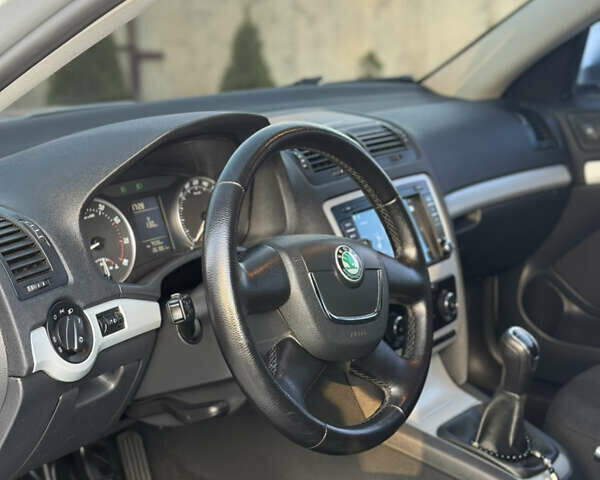Серый Шкода Октавия, объемом двигателя 1.8 л и пробегом 260 тыс. км за 8999 $, фото 33 на Automoto.ua