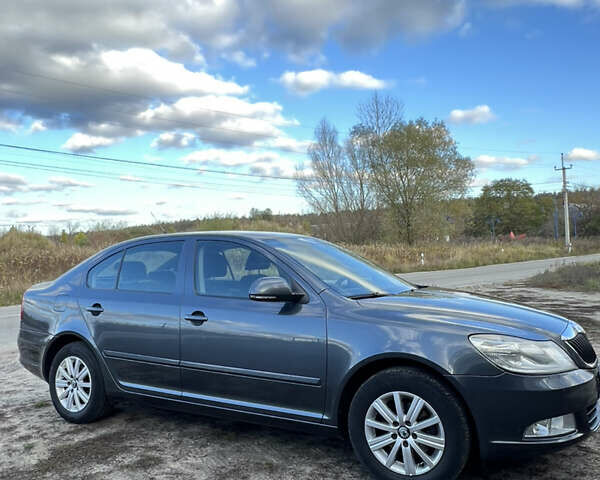Серый Шкода Октавия, объемом двигателя 1.6 л и пробегом 227 тыс. км за 7950 $, фото 2 на Automoto.ua