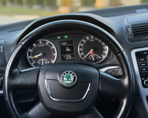 Серый Шкода Октавия, объемом двигателя 1.8 л и пробегом 260 тыс. км за 8999 $, фото 31 на Automoto.ua