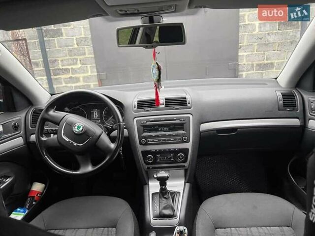 Сірий Шкода Октавія, об'ємом двигуна 1.8 л та пробігом 162 тис. км за 9300 $, фото 29 на Automoto.ua