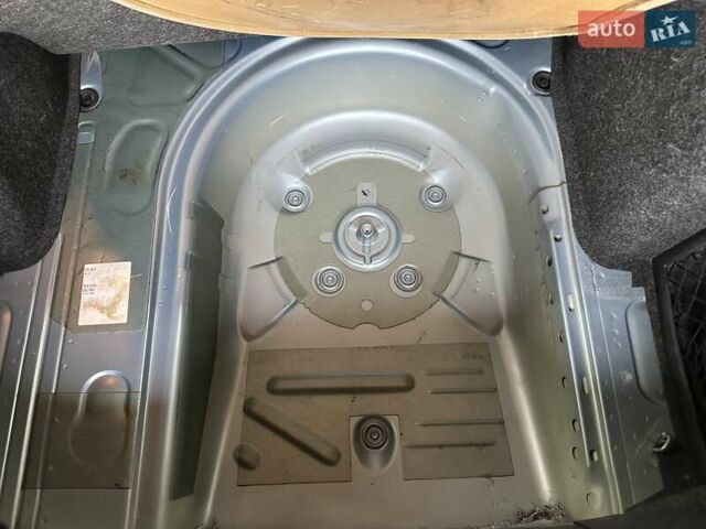 Серый Шкода Октавия, объемом двигателя 1.6 л и пробегом 213 тыс. км за 5600 $, фото 55 на Automoto.ua