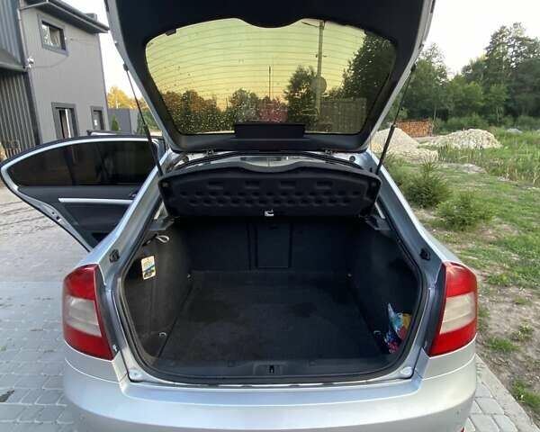 Серый Шкода Октавия, объемом двигателя 2 л и пробегом 265 тыс. км за 7500 $, фото 10 на Automoto.ua
