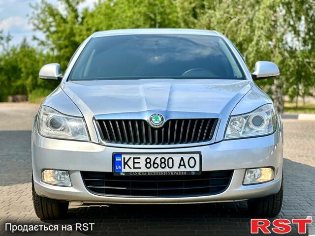 Сірий Шкода Октавія, об'ємом двигуна 1.6 л та пробігом 175 тис. км за 8900 $, фото 1 на Automoto.ua