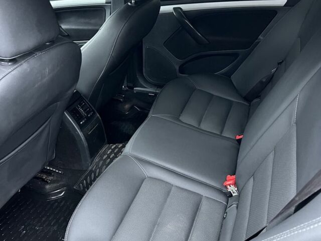 Серый Шкода Октавия, объемом двигателя 1.6 л и пробегом 210 тыс. км за 6099 $, фото 4 на Automoto.ua